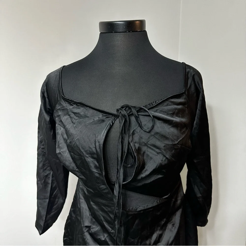 NWT Missguided Silky Bardot Shift Black Dress in Size 10 - Picture 2 of 6